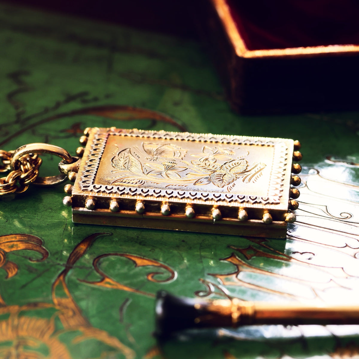 Finest Example! Antique Date 1880 Japonaiserie Locket