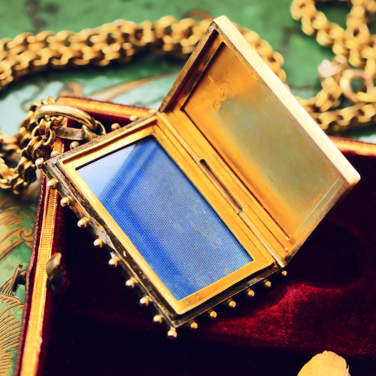 Finest Example! Antique Date 1880 Japonaiserie Locket
