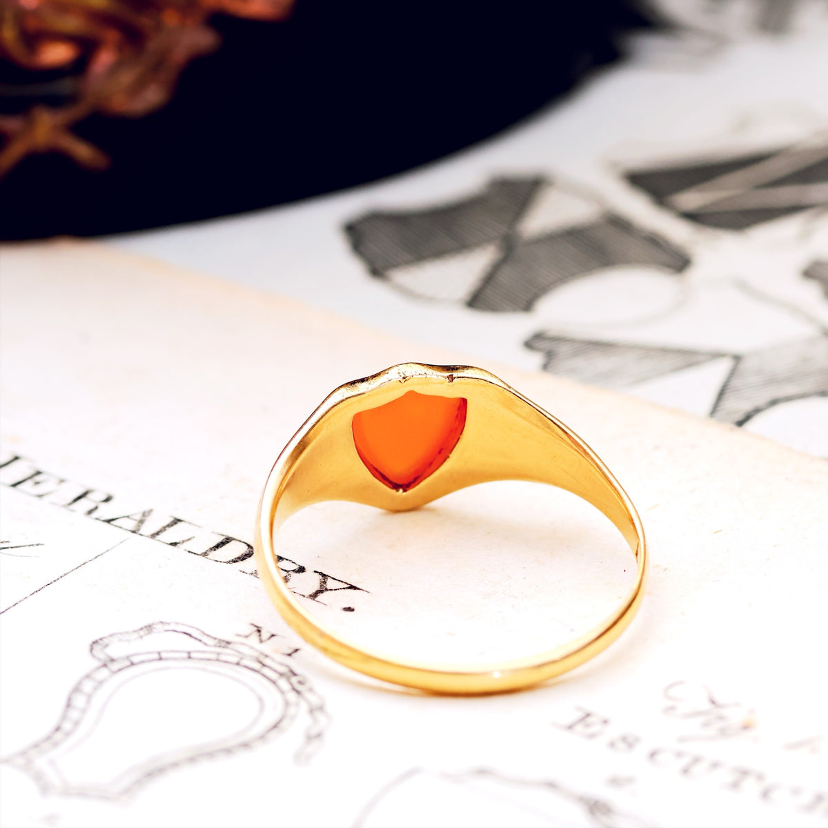 Date 1890 18ct Gold Shield Sardonyx Signet Ring