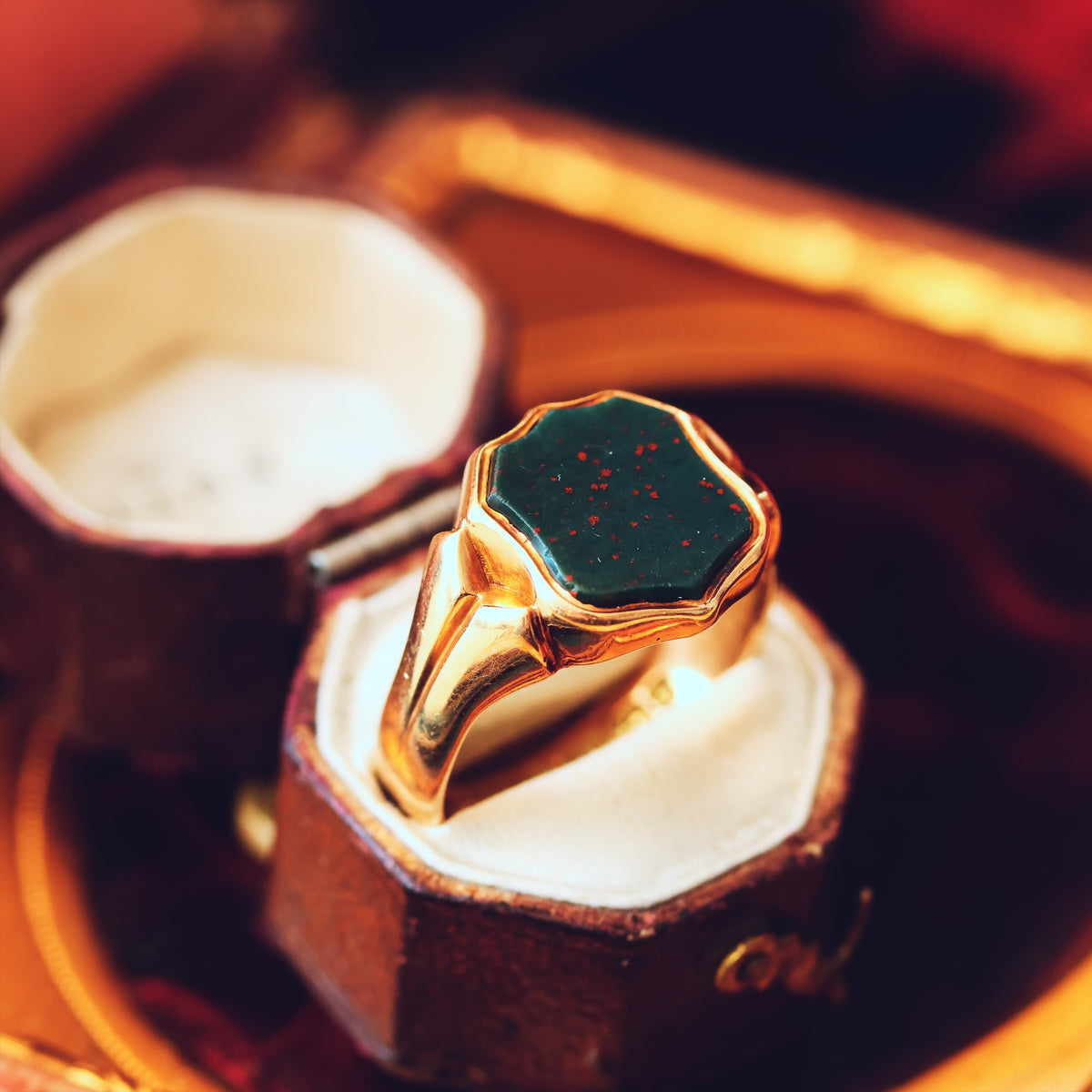 Antique Date 1892 15ct Gold Bloodstone Signet Ring