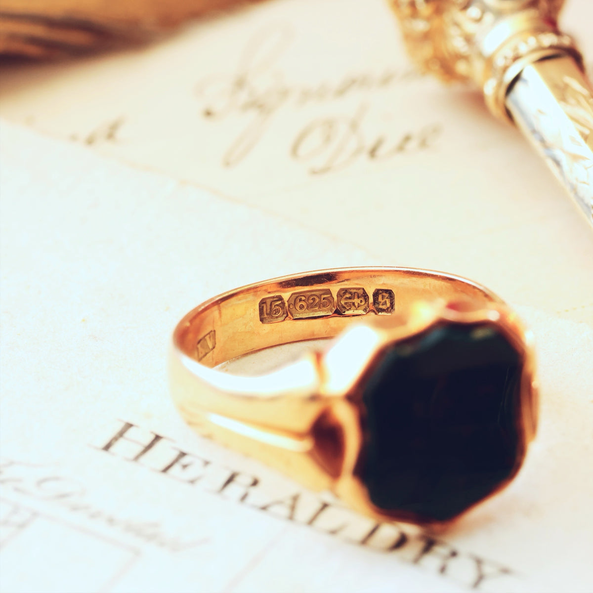 Antique Date 1892 15ct Gold Bloodstone Signet Ring