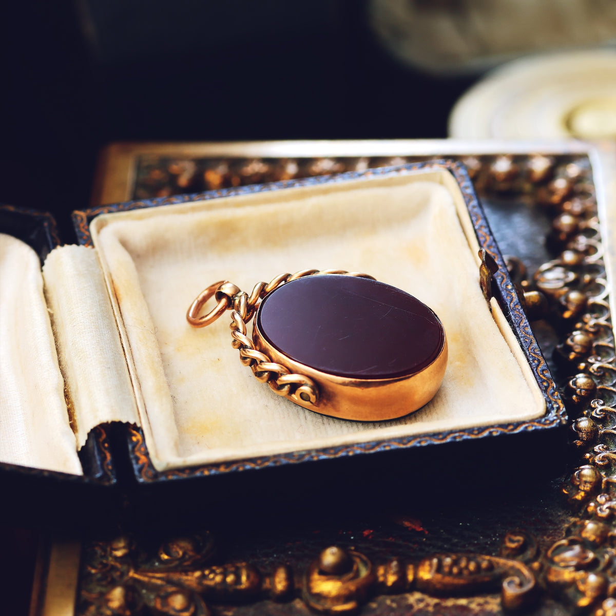 Date 1896 9ct Gold Heliotrope & Carnelian Swivel Fob