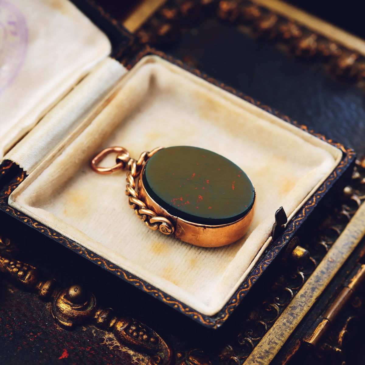 Date 1896 9ct Gold Heliotrope & Carnelian Swivel Fob