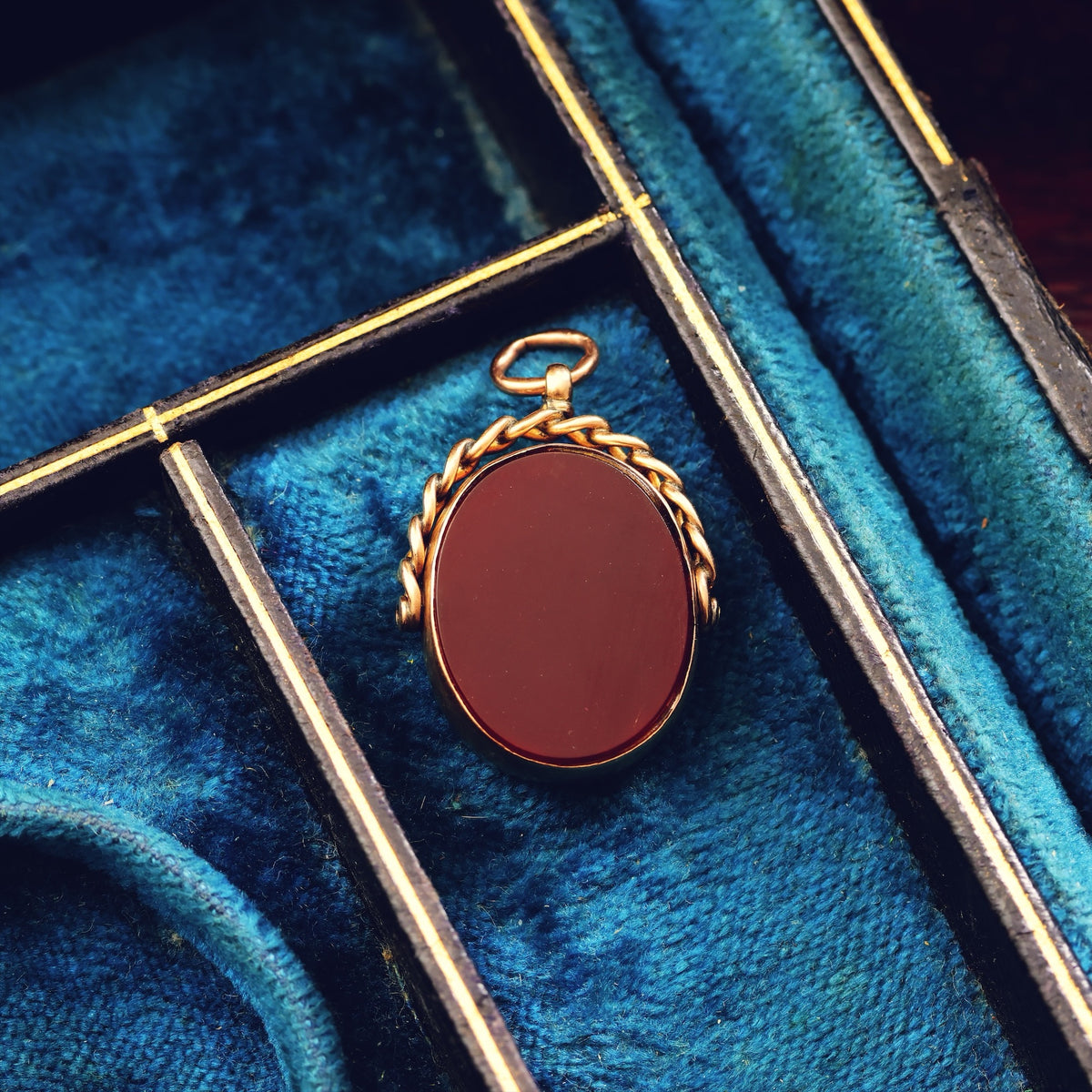 Date 1896 9ct Gold Heliotrope & Carnelian Swivel Fob