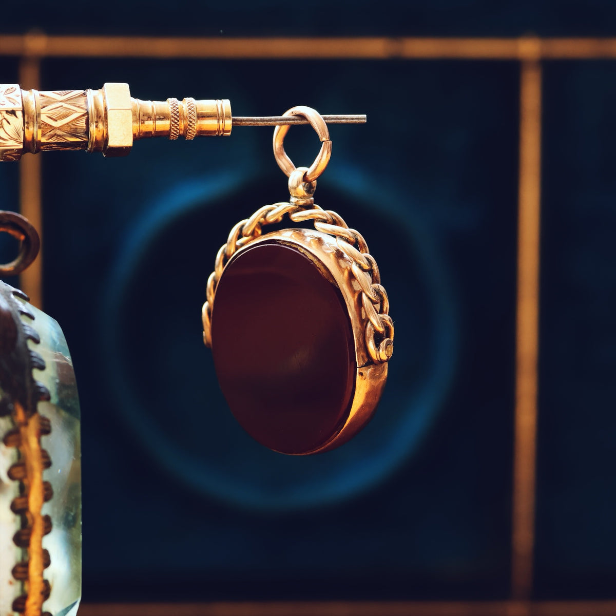 Date 1896 9ct Gold Heliotrope & Carnelian Swivel Fob