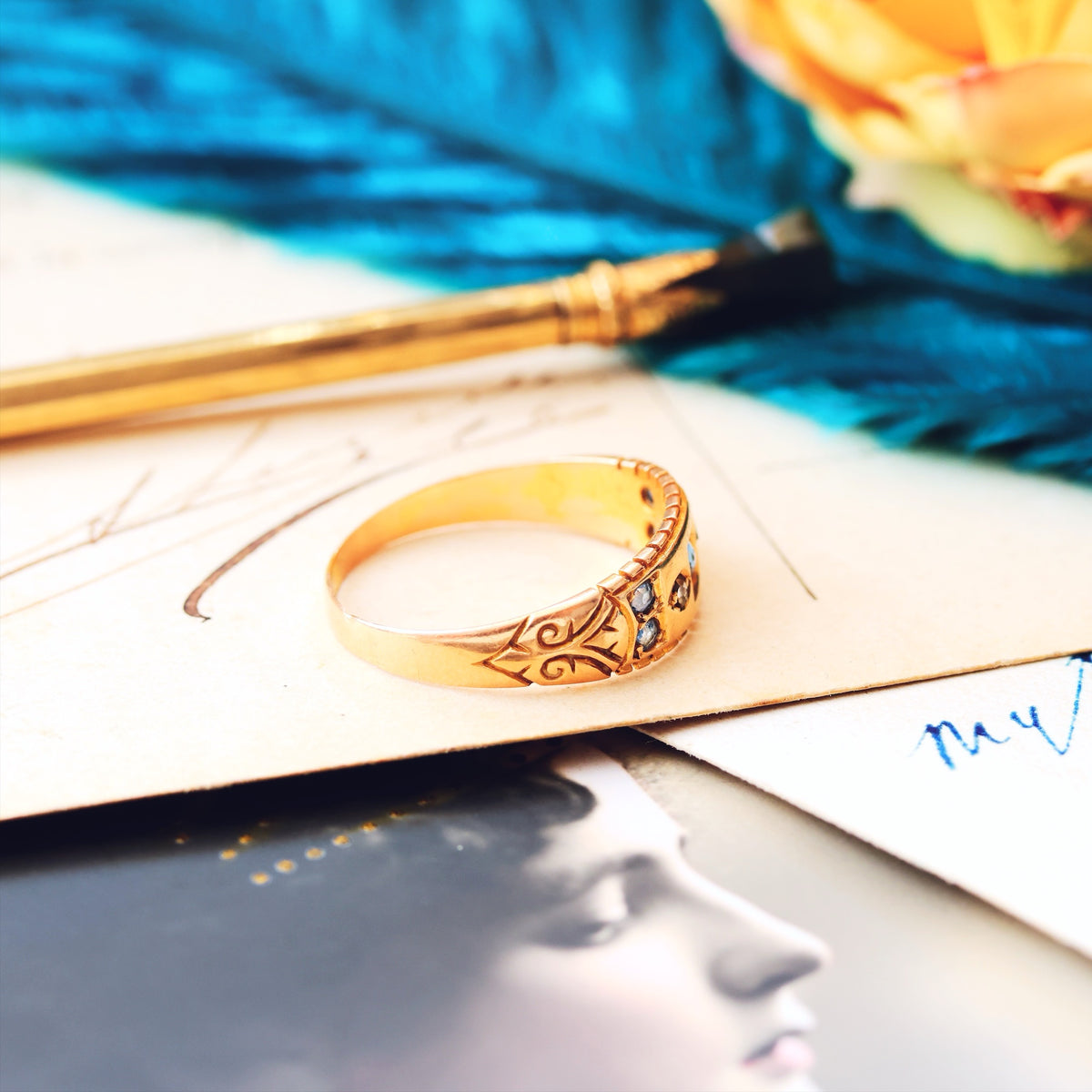 Sweet Date 1900 Sapphire & Diamond Gypsy Ring