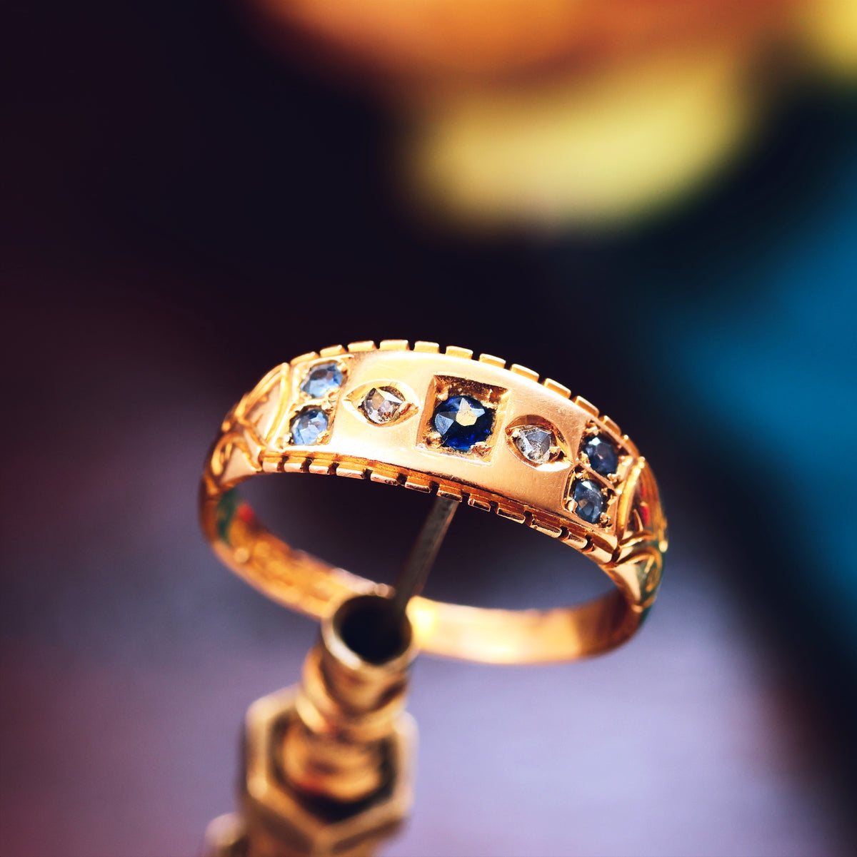 Sweet Date 1900 Sapphire & Diamond Gypsy Ring