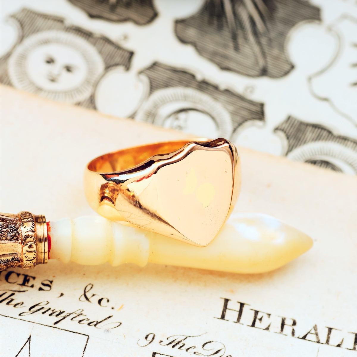 Antique Date 1907 18ct Gold Shield Signet Ring