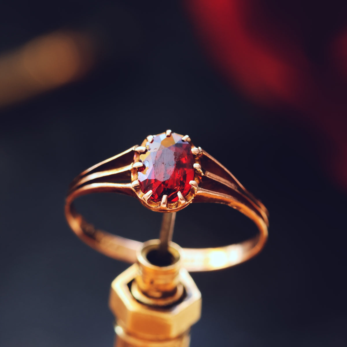 Pretty Antique Date 1910 Garnet Dress Ring