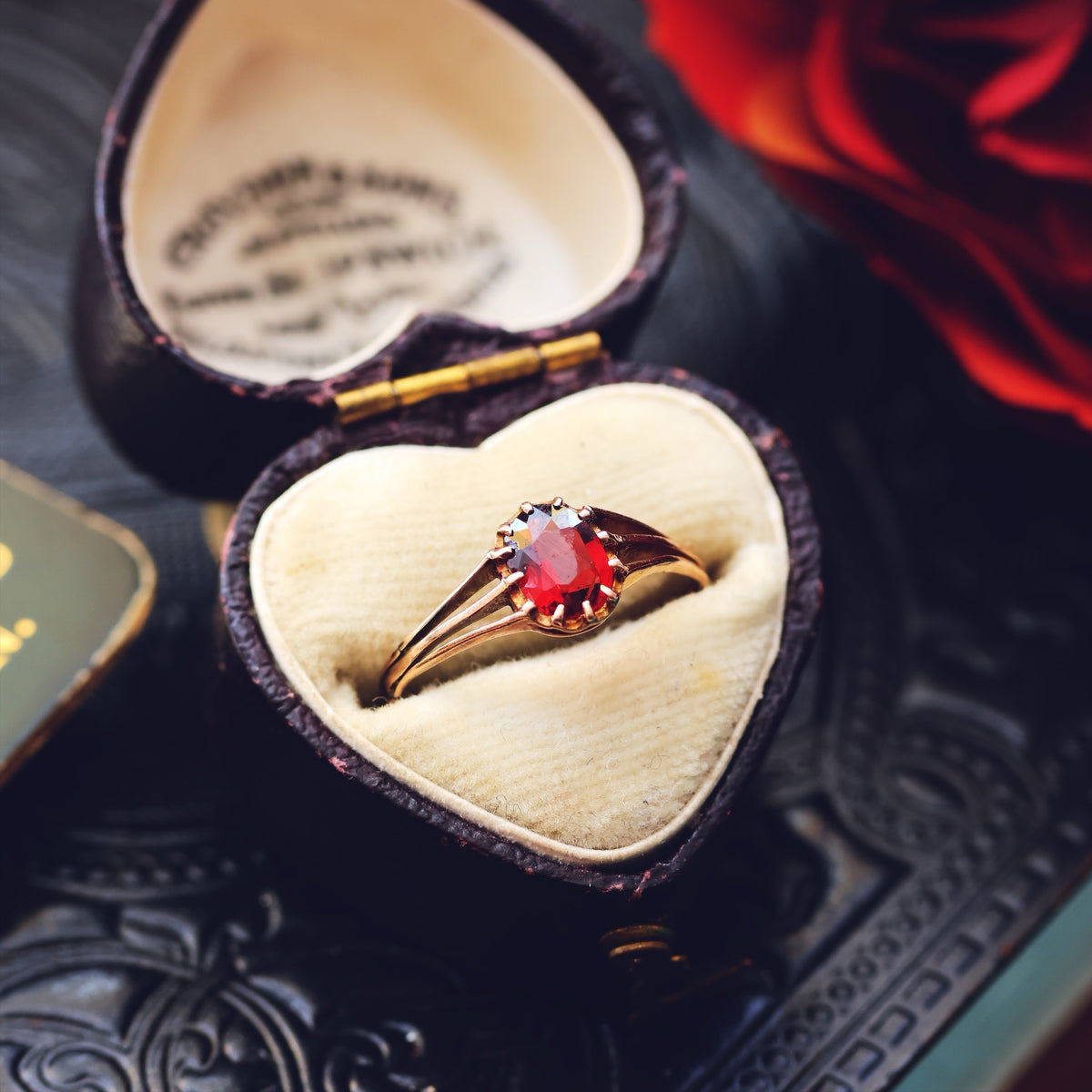 Pretty Antique Date 1910 Garnet Dress Ring