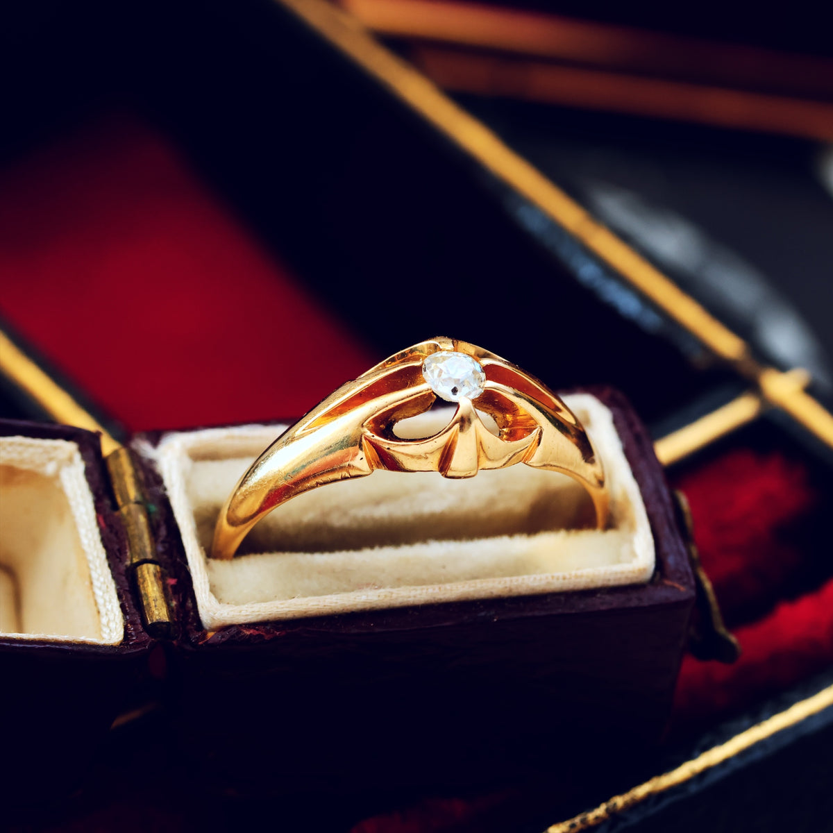 Antique Date 1912 18ct Gold Diamond Solitaire Ring