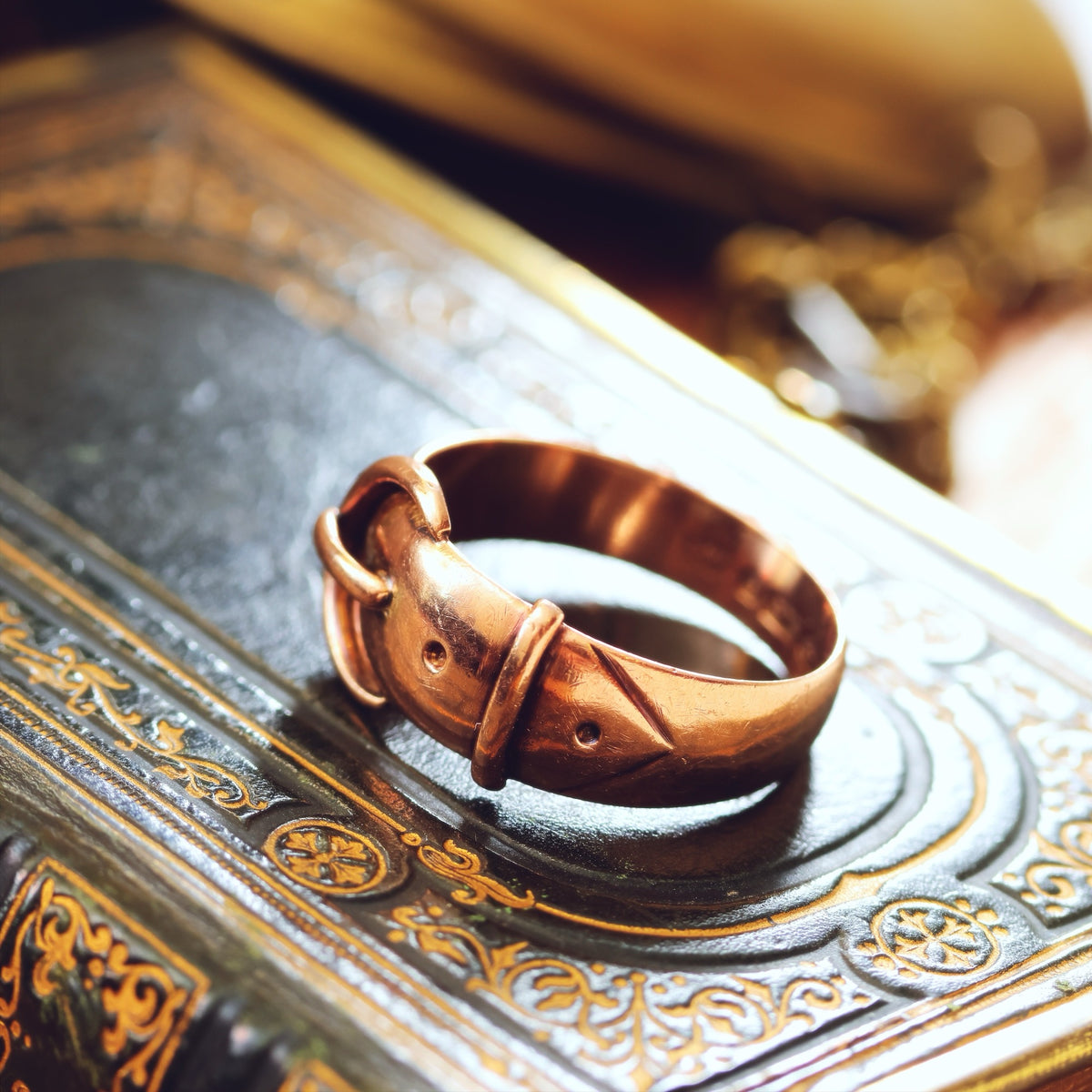 Scarce Date 1912 Men's 'Fidelity' Buckle Wedding Ring