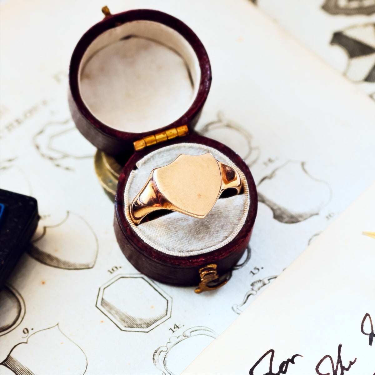 Date 1915 Gold Men's Shield Signet Ring