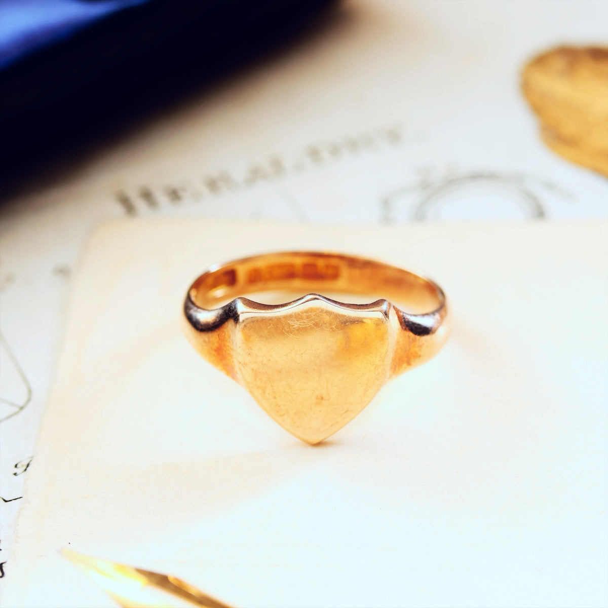 Date 1915 Gold Men's Shield Signet Ring