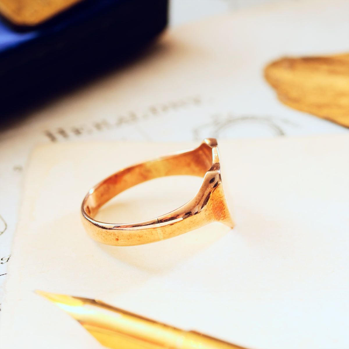 Date 1915 Gold Men's Shield Signet Ring
