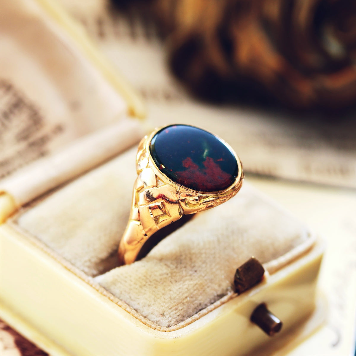 Date 1922 15ct Gold Bloodstone Unisex Signet Ring