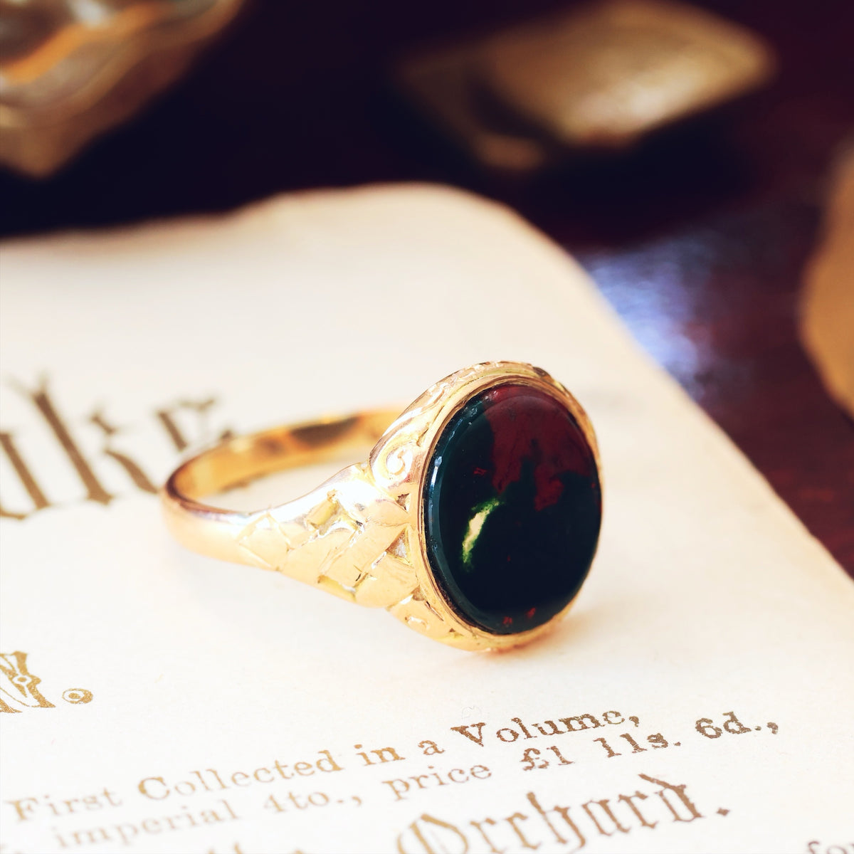 Date 1922 15ct Gold Bloodstone Unisex Signet Ring