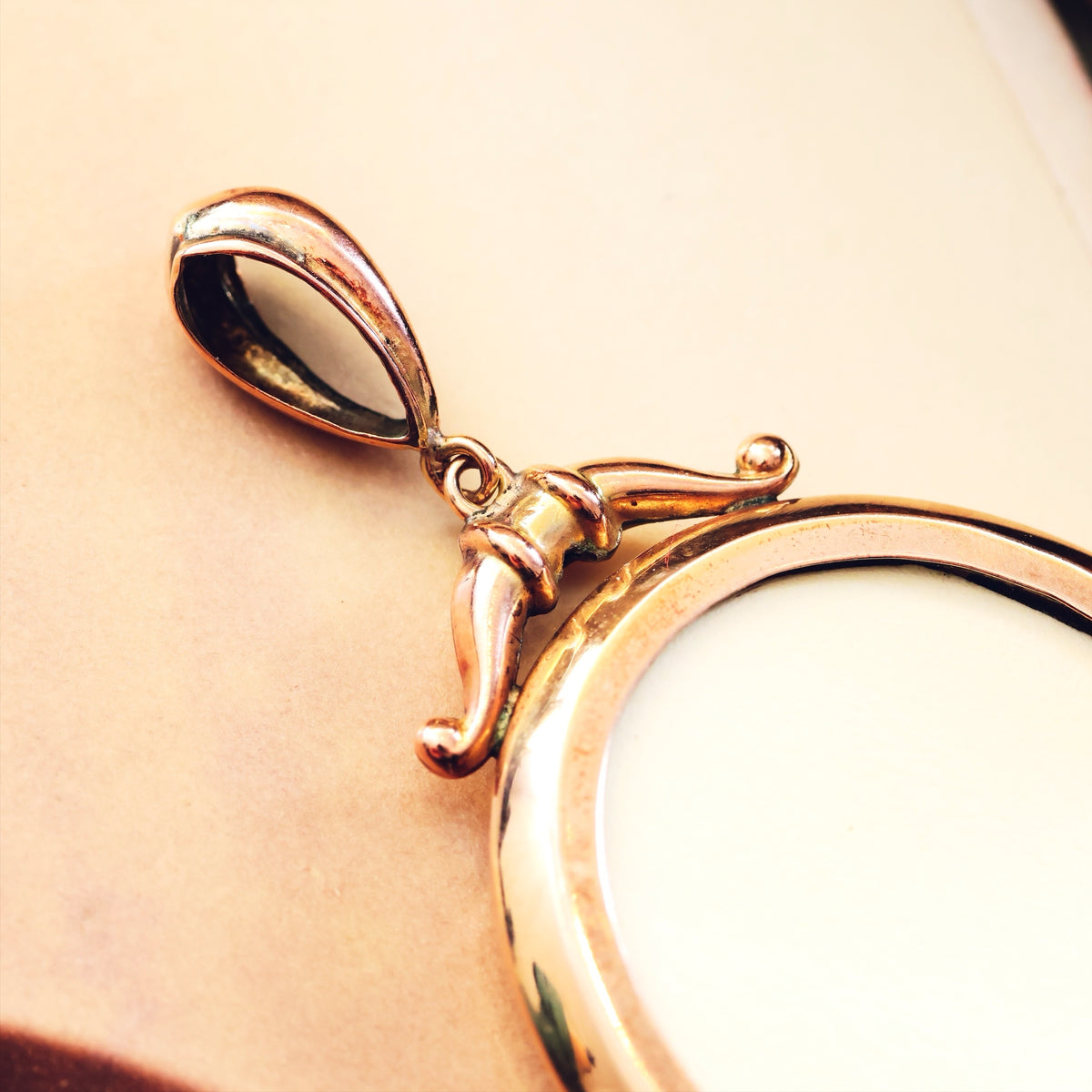 Antique Edwardian 9ct Gold Picture Locket