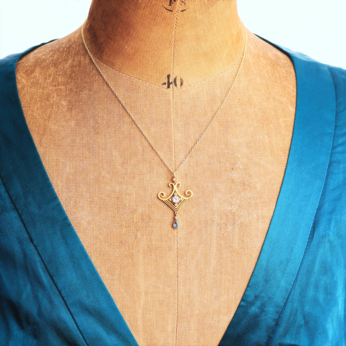 Fine Antique Edwardian Aquamarine Pendant