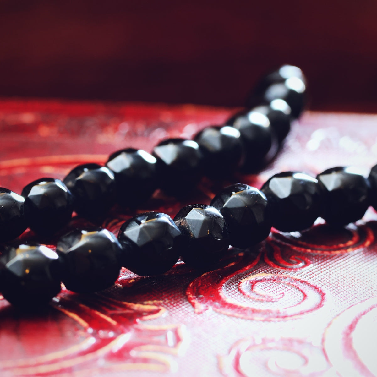 Georgian Gothic! Scarce Long Faceted Whitby Jet Necklace