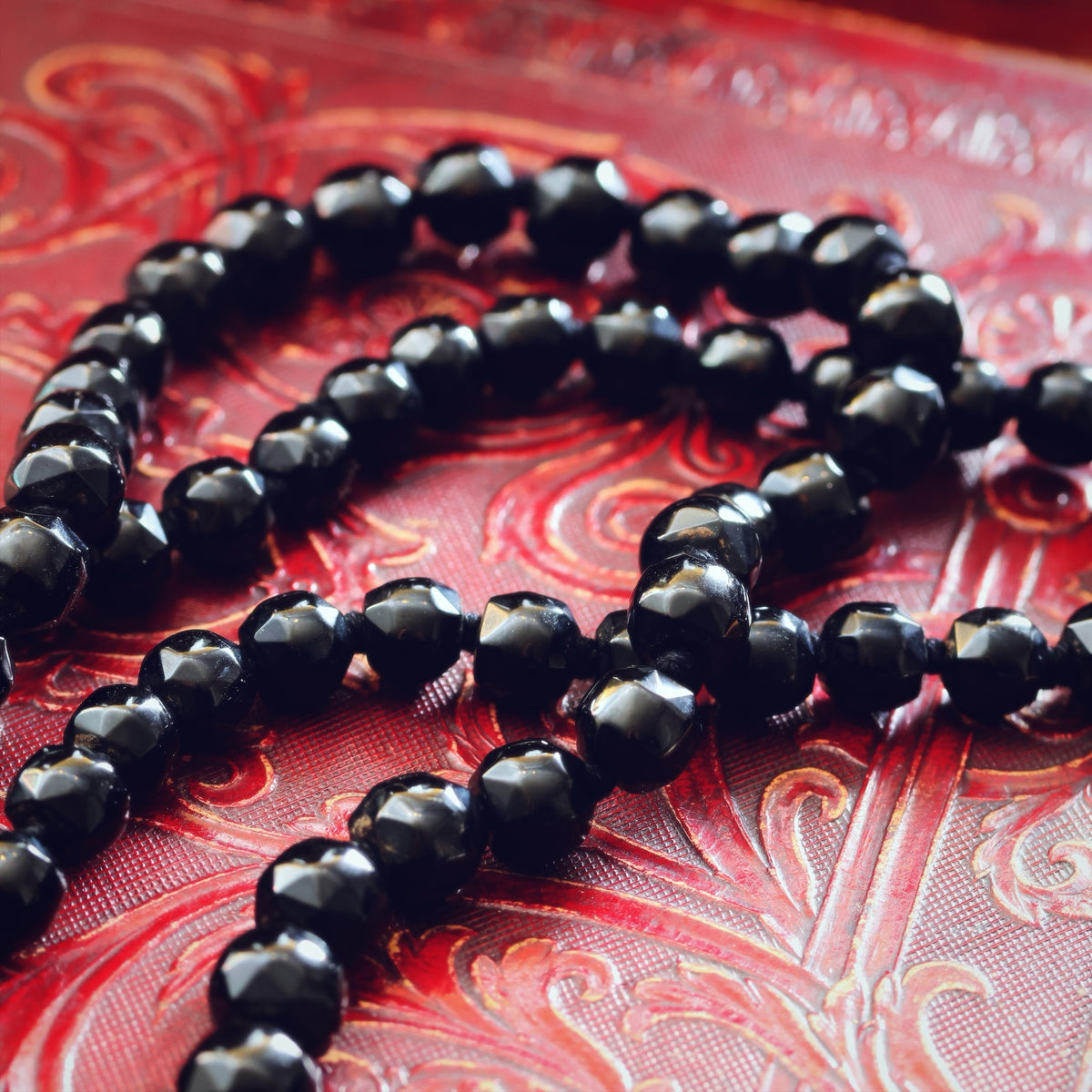 Georgian Gothic! Scarce Long Faceted Whitby Jet Necklace
