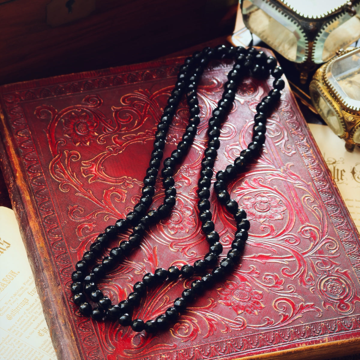 Georgian Gothic! Scarce Long Faceted Whitby Jet Necklace
