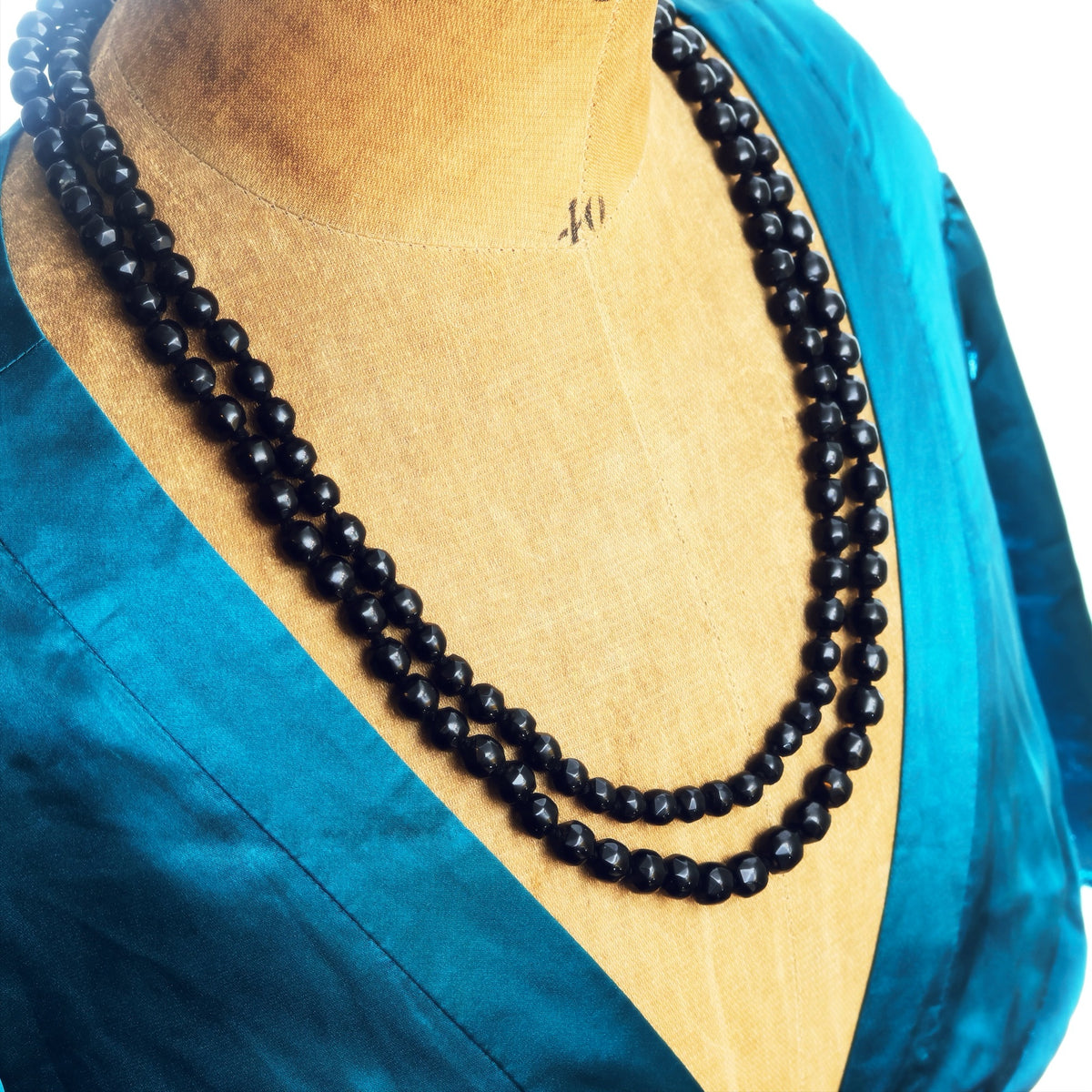 Georgian Gothic! Scarce Long Faceted Whitby Jet Necklace