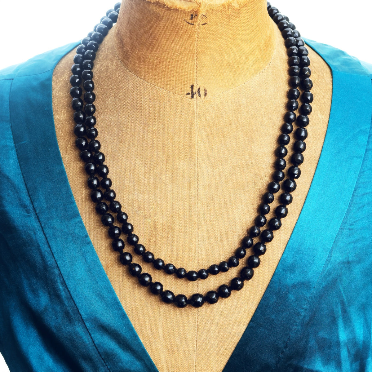 Georgian Gothic! Scarce Long Faceted Whitby Jet Necklace