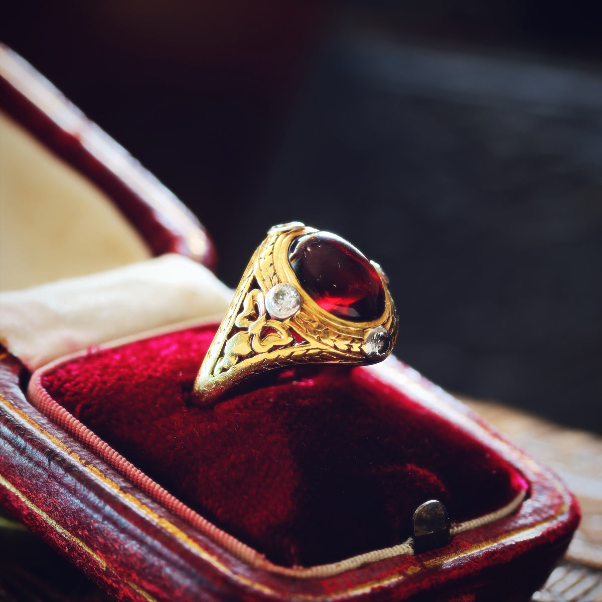Antique Arts & Crafts Garnet & Diamond Ring
