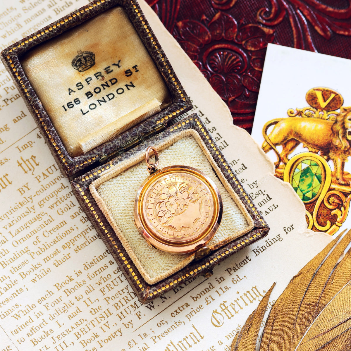 Antique Hand Engraved 9ct Gold Locket