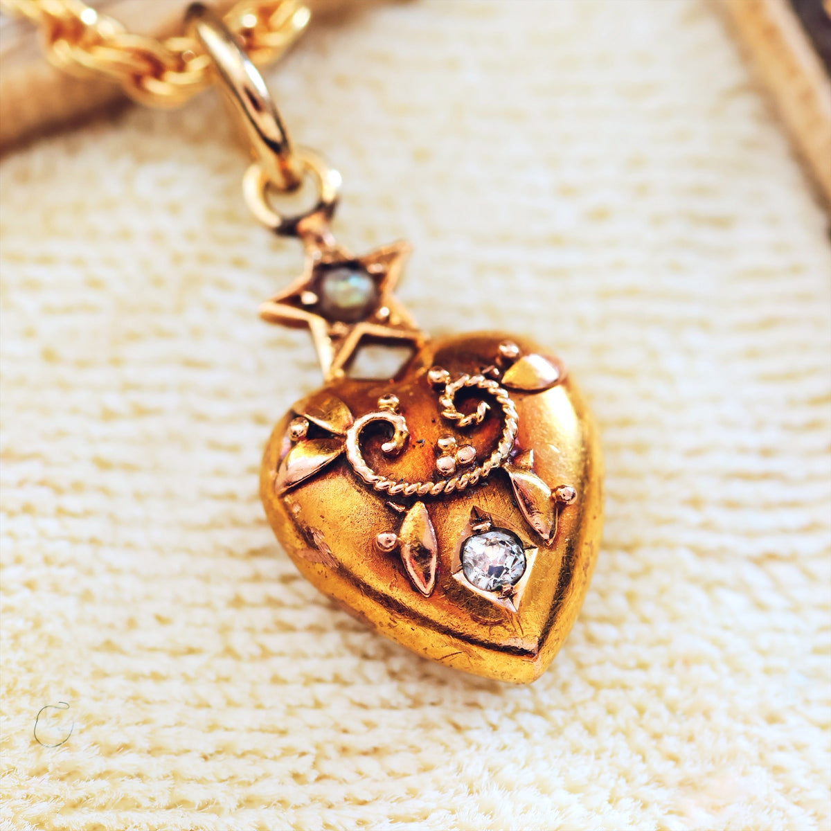 Antique Keepsake Victorian Diamond Heart Pendant