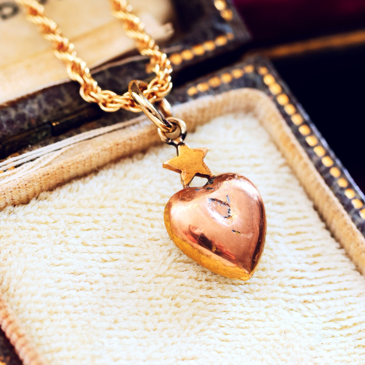 Antique Keepsake Victorian Diamond Heart Pendant