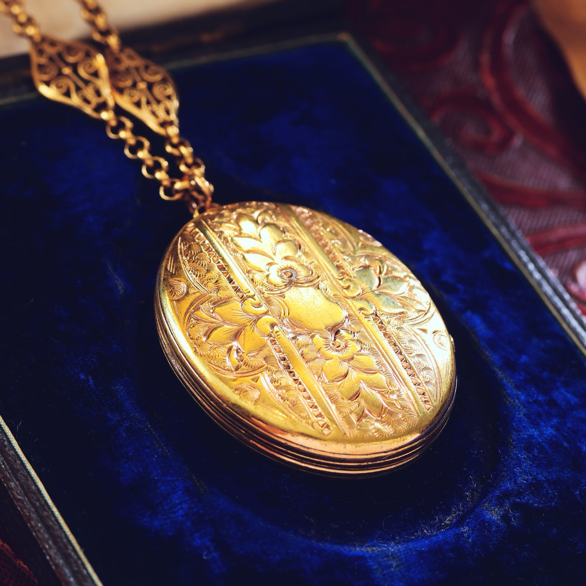 Large Victorian 'Roses for LOVE' Locket