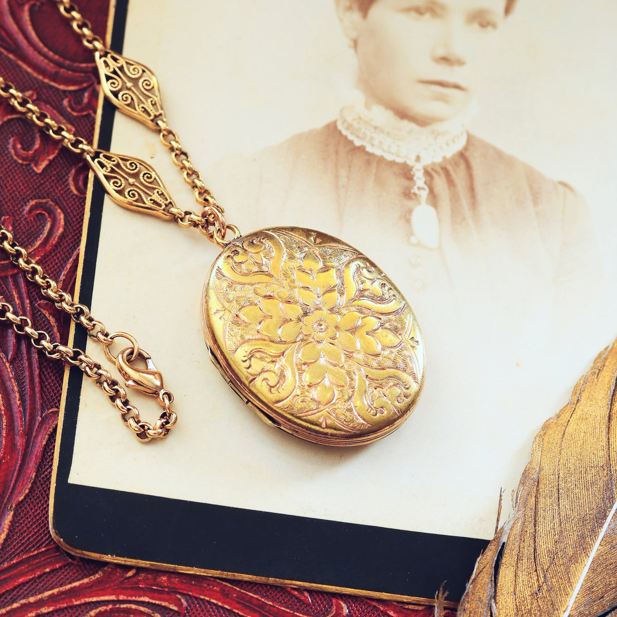 Large Victorian 'Roses for LOVE' Locket