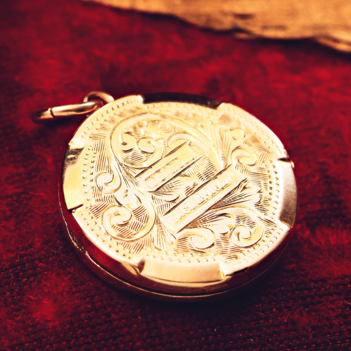 Antique Ornate Round 9ct Gold Locket