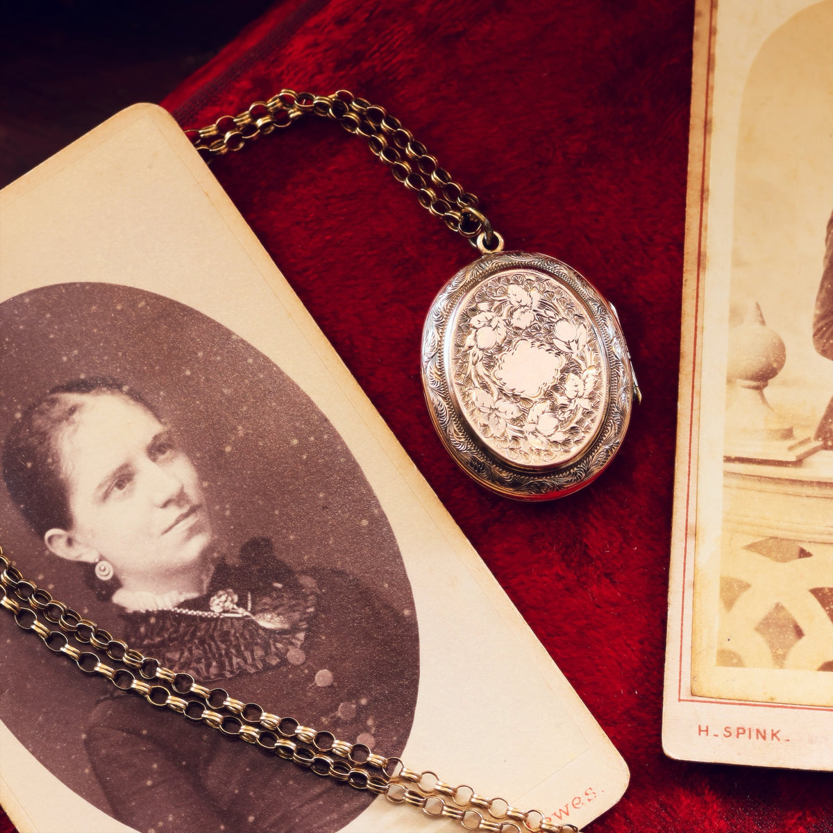 Antique Oval Roses & Ferns Gold Locket