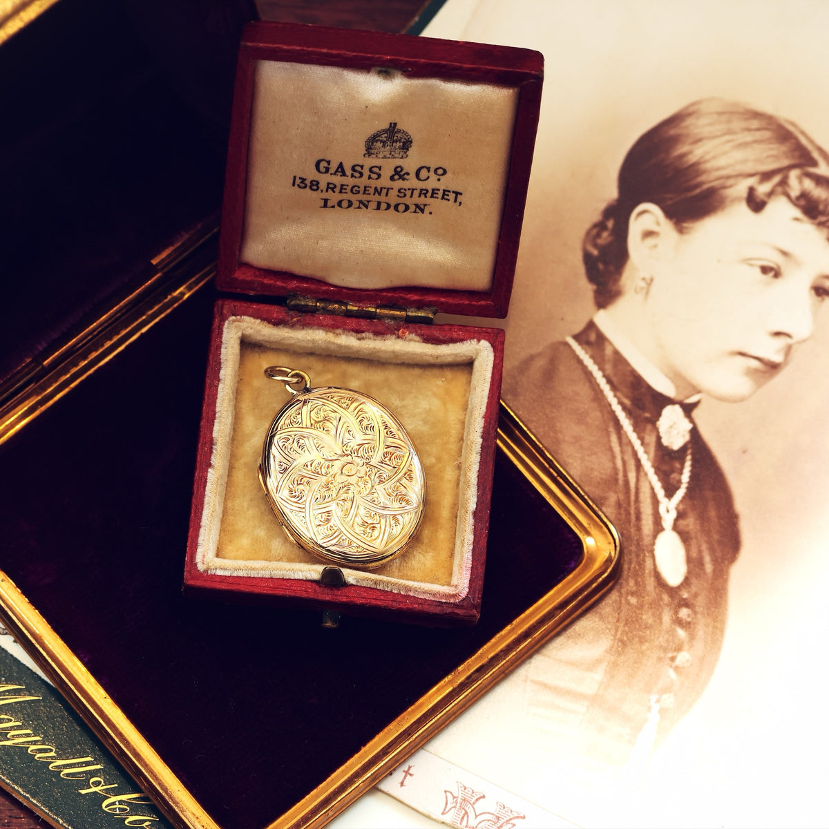 Antique Oval Roses & Fidelity Gold Locket