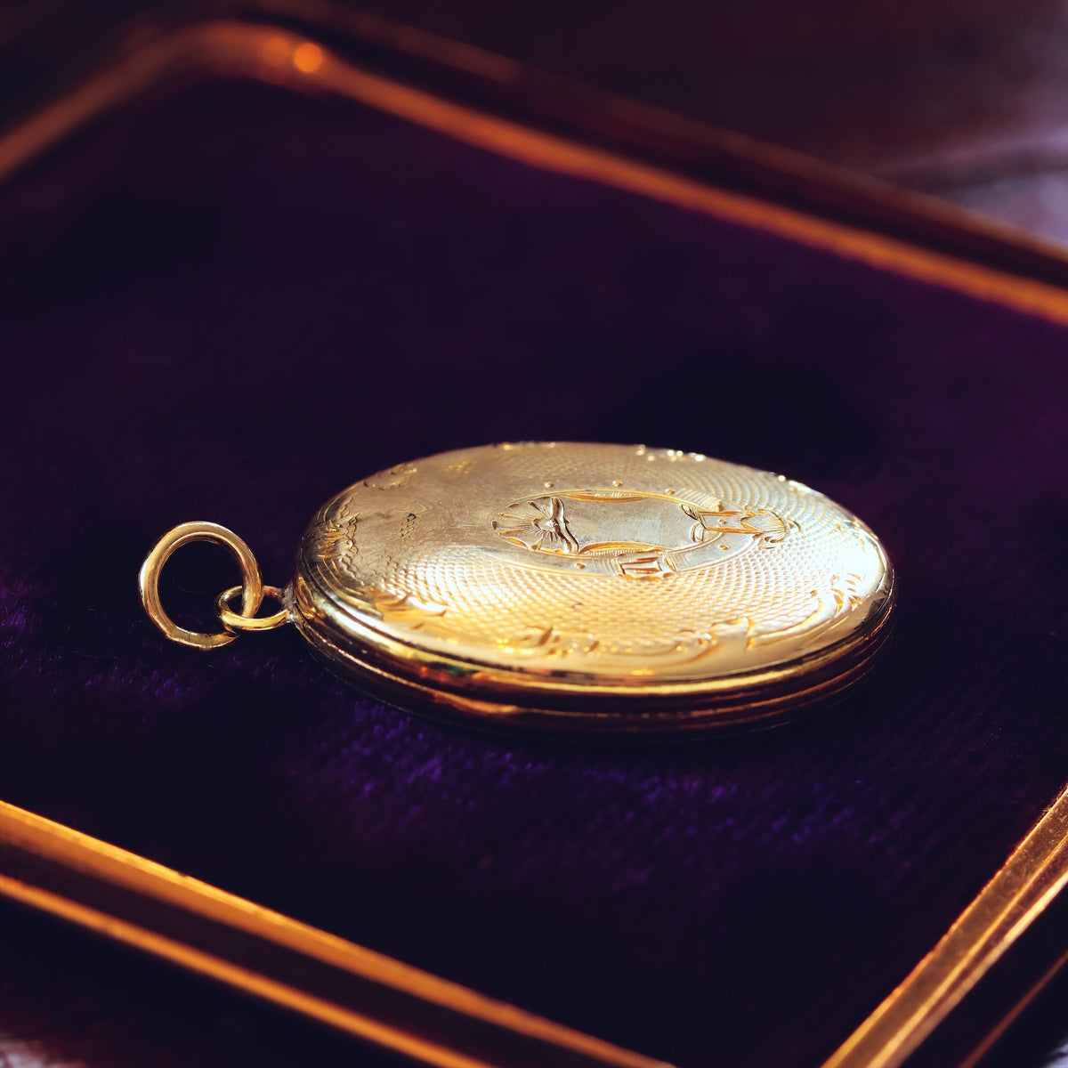 Antique Oval Roses & Fidelity Gold Locket