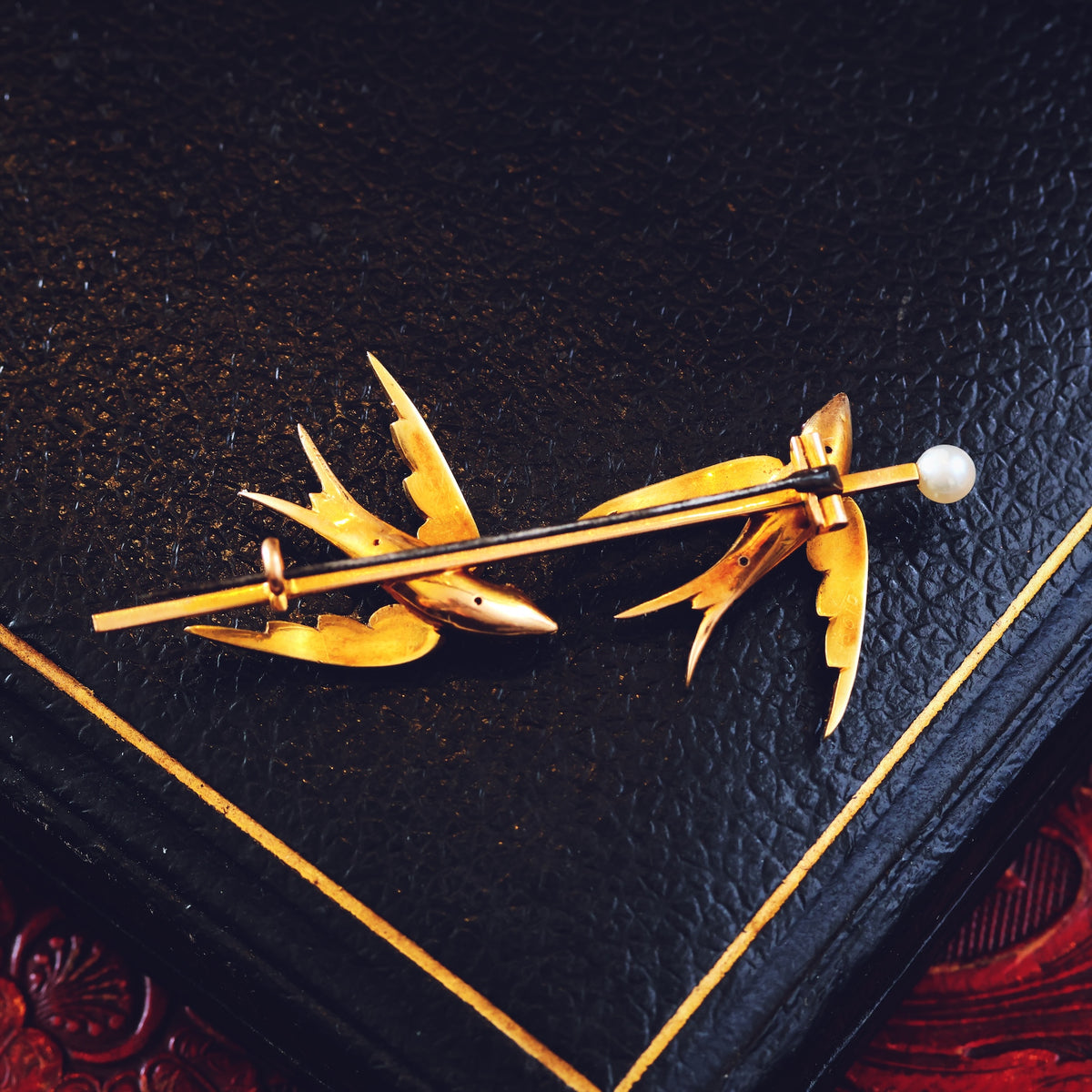Victorian Romance! 15ct Gold Swallows Always Return Brooch