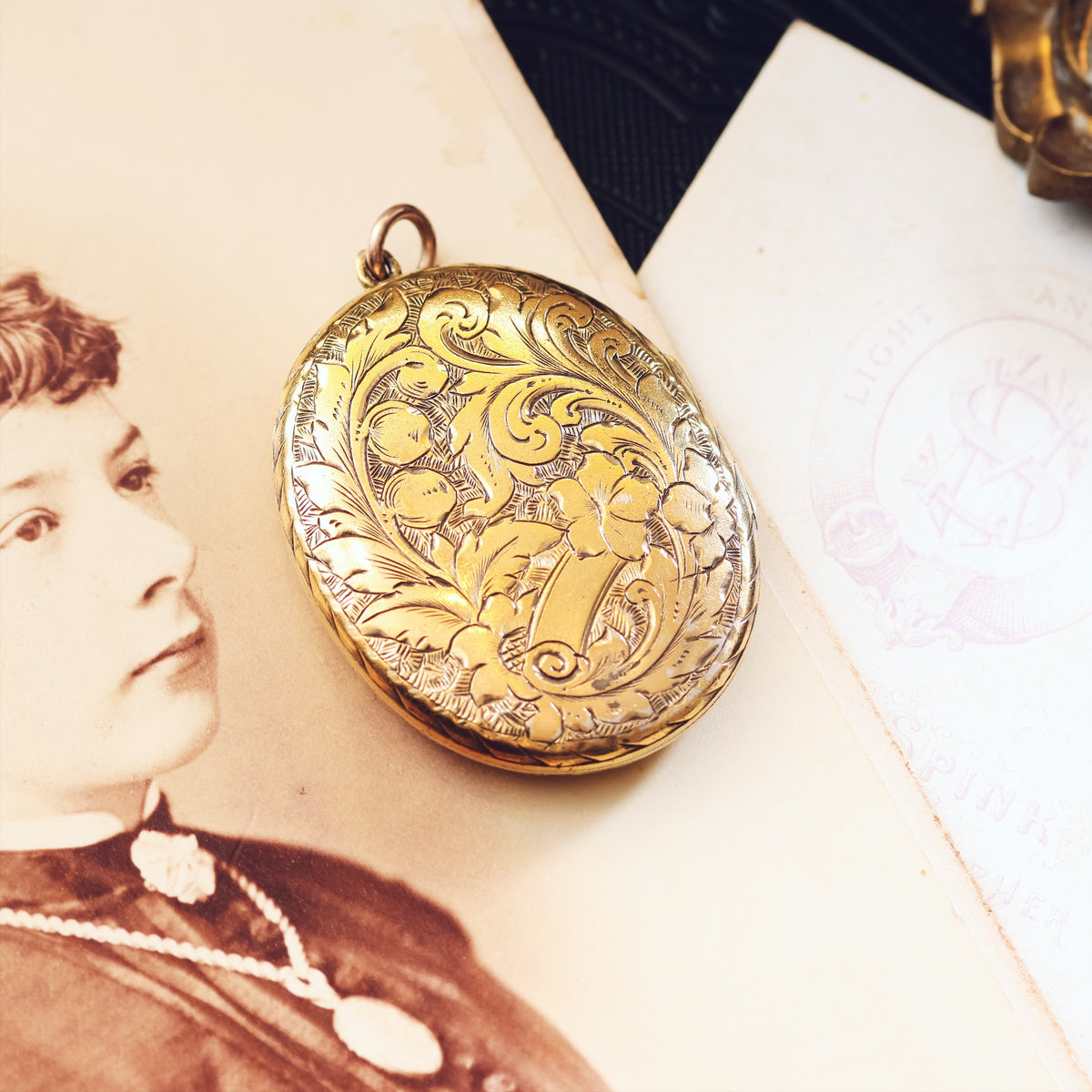 Impressive Victorian 'Florabunda' Locket