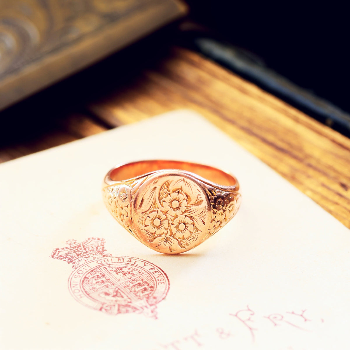 Antique Victorian Floribunda Roses Gold Signet Ring