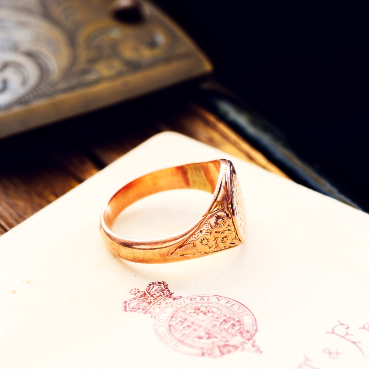 Antique Victorian Floribunda Roses Gold Signet Ring