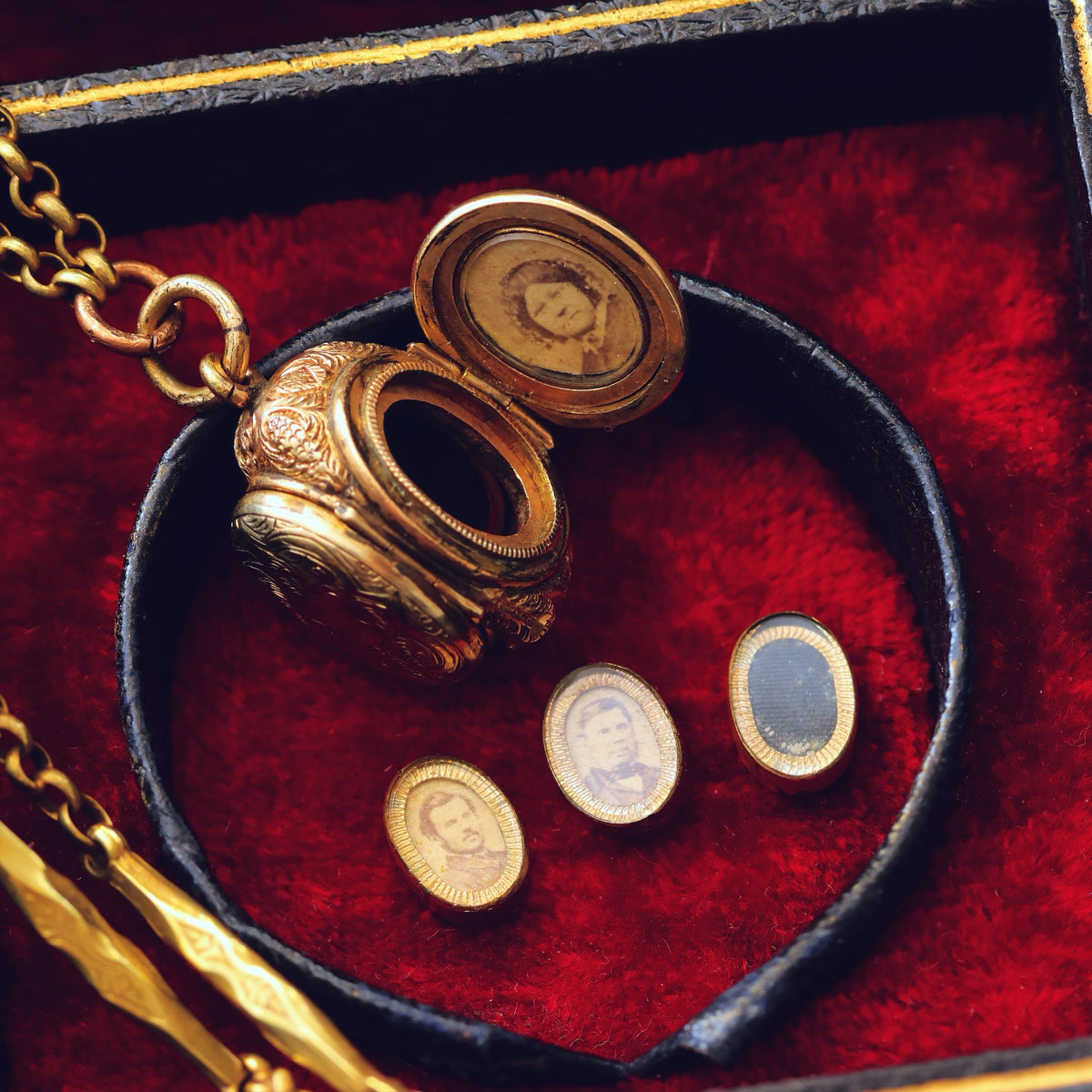 Victorian Gothic! Antique Family Locket & Chain
