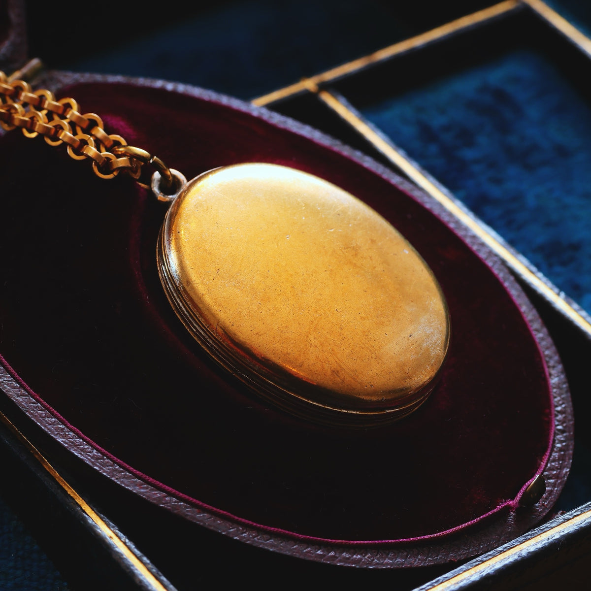 Statement Antique Victorian Locket & Chain