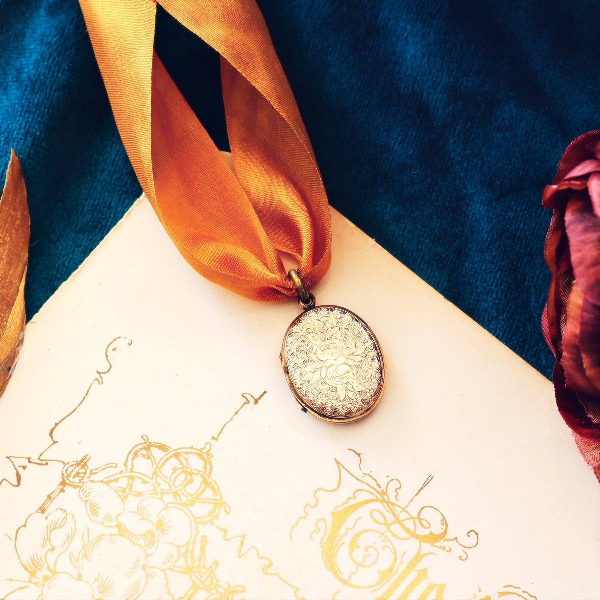 Antique Victorian Rose Bouquet Gold Locket