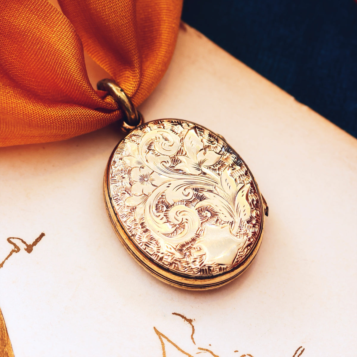 Antique Victorian Rose Bouquet Gold Locket