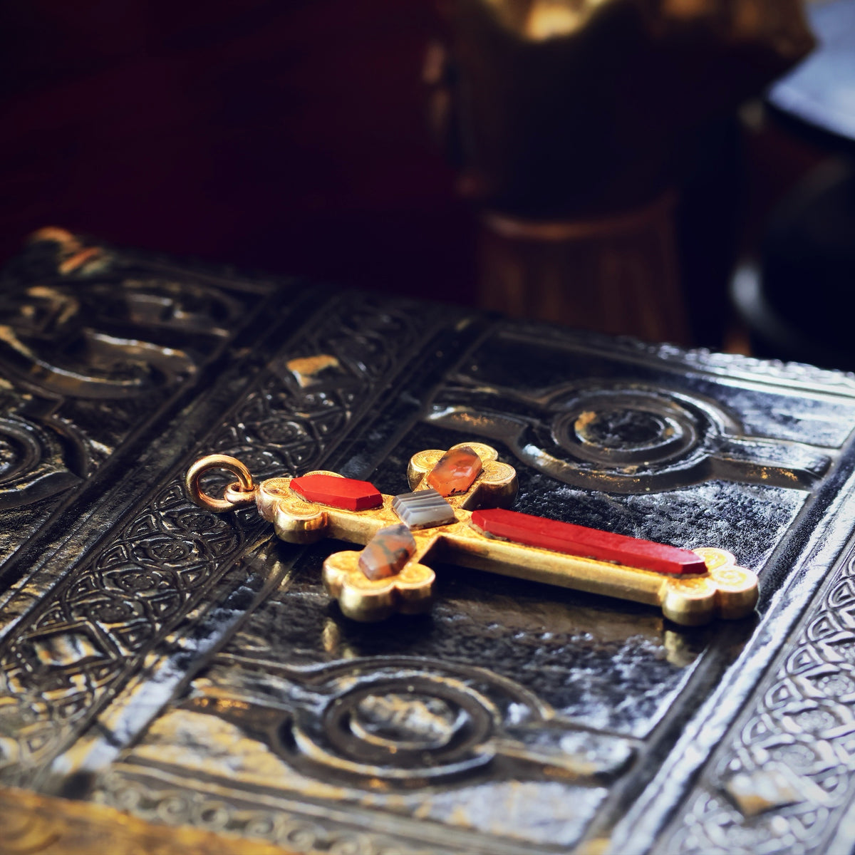 Victorian Scottish Agate Celtic Cross Pendant