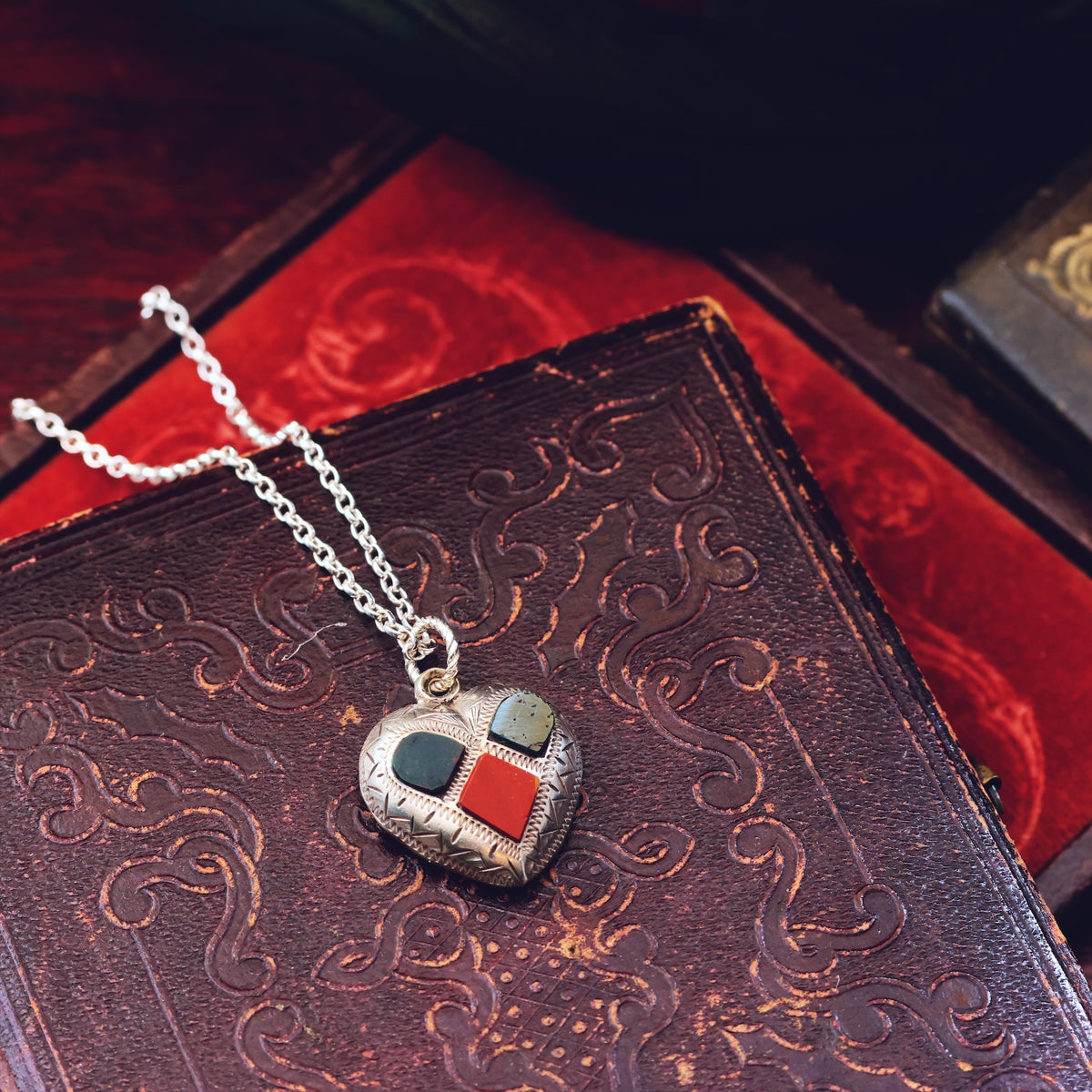 Antique Victorian Scottish Agate Heart Pendant