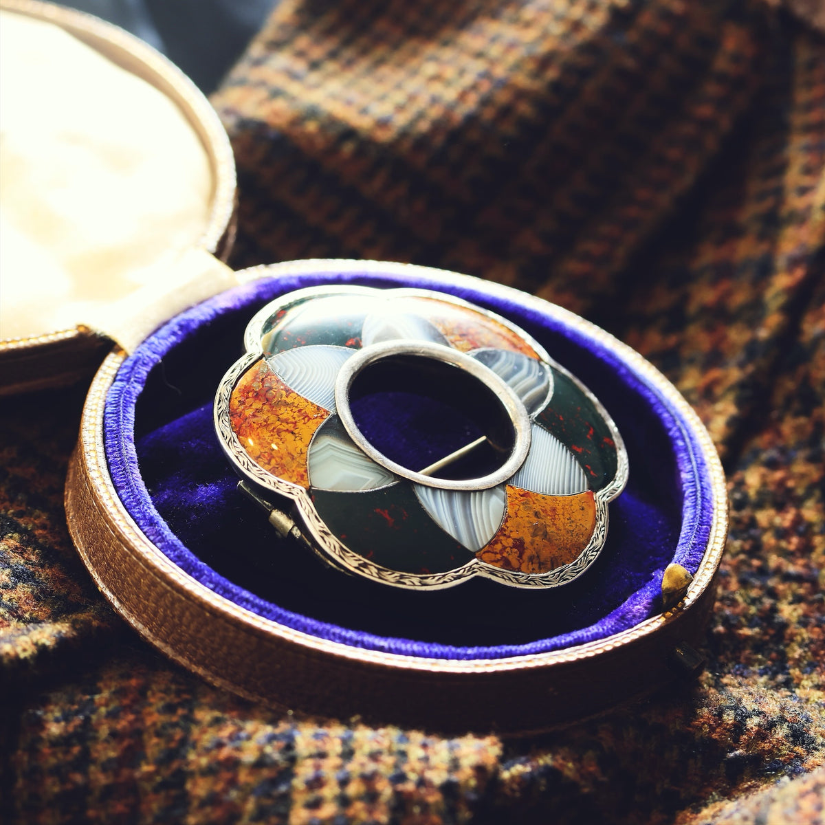 Splendid Victorian Scottish Specimen Agate Brooch
