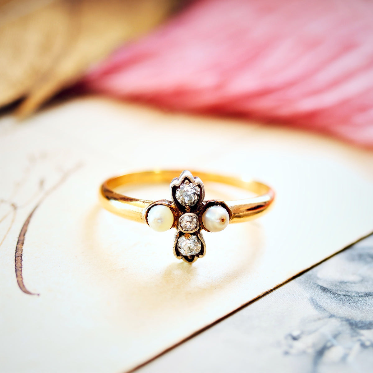Sweet Antique Wild Pearl & Diamond Florette Ring